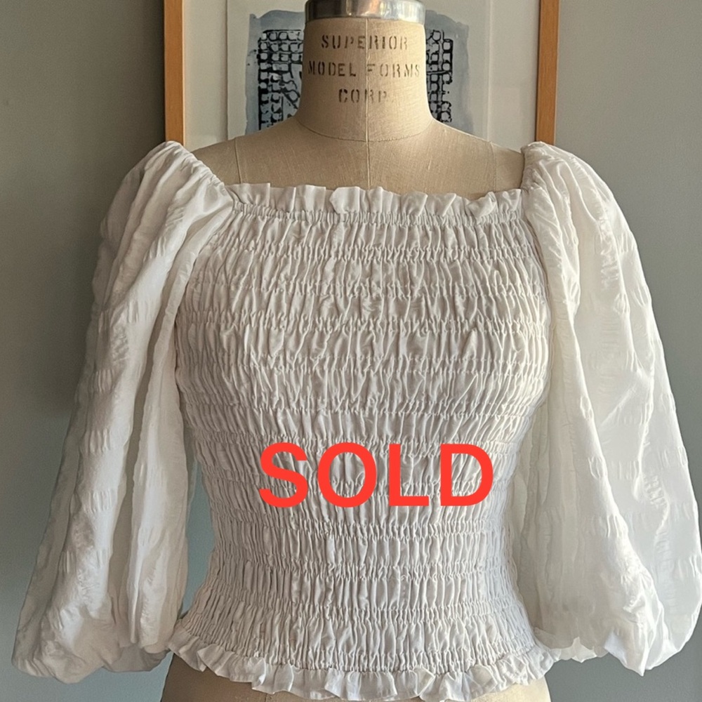 HOST PICK! Anthropologie Maeve Peasant Top Bell Sleeve Gathering
